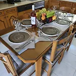 Ioanna's * Émbonas
