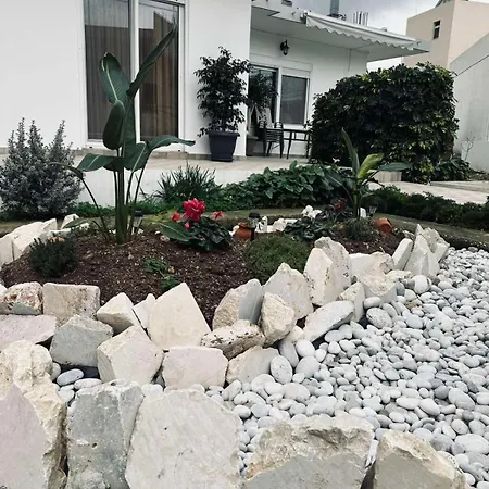 Ioanna's Case de vacanță